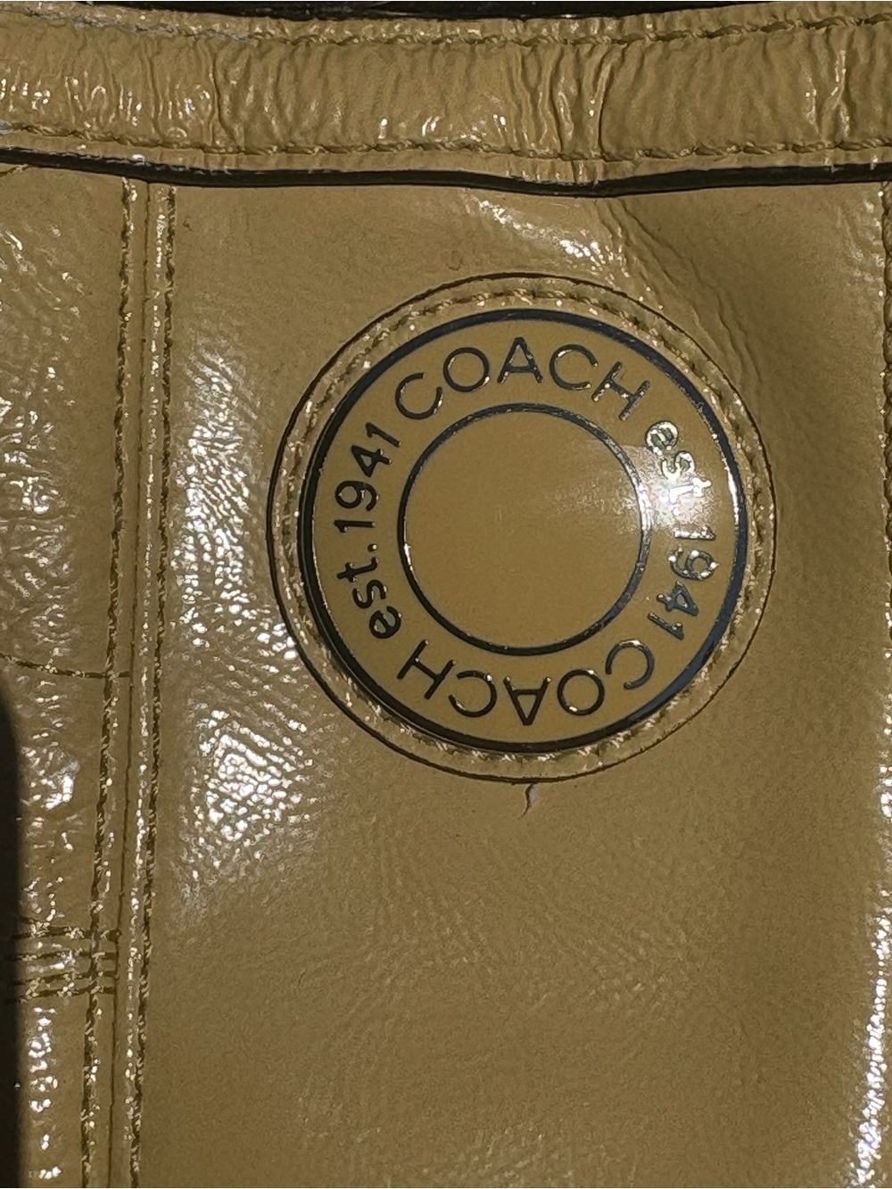 Coach Signature Stitched Patent Leather Kiss lock shoulder Bag 2012 (F19215) - Picture 3 of 16